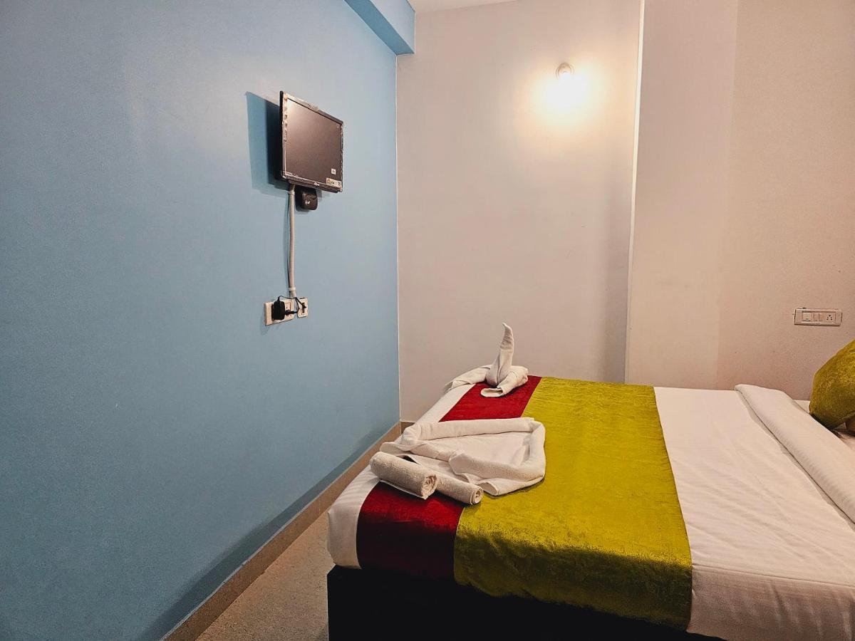 Hotel Sea Rock 3*